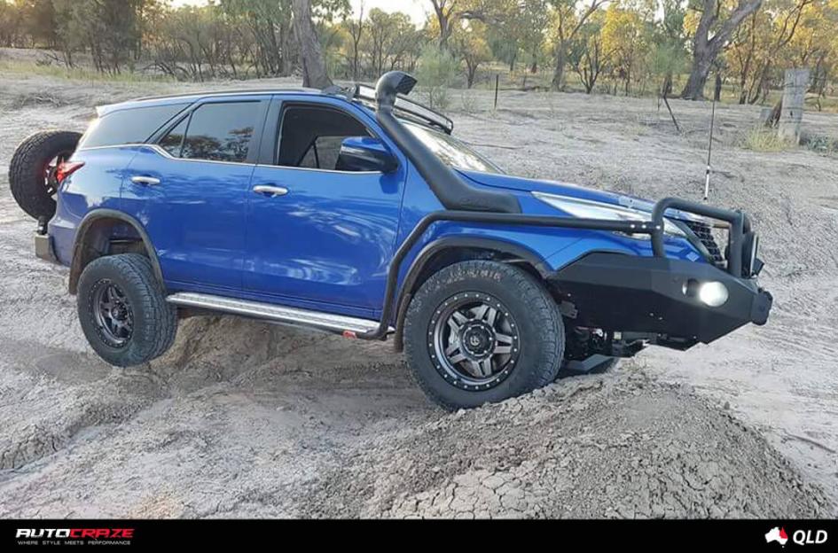 TOYOTA FORTUNER TROPHY MATTE ANTHRACITE WITH BLACK RING